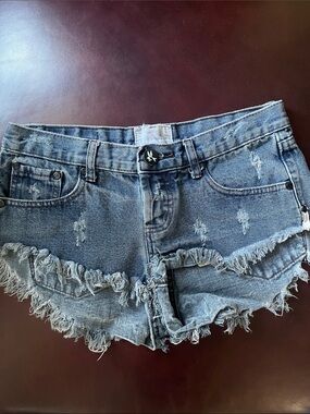 Women's Distressed Denim Shorts - Bonitas
